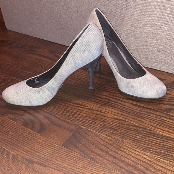 ✅Jessica Simpson heels - Picture 2 of 4